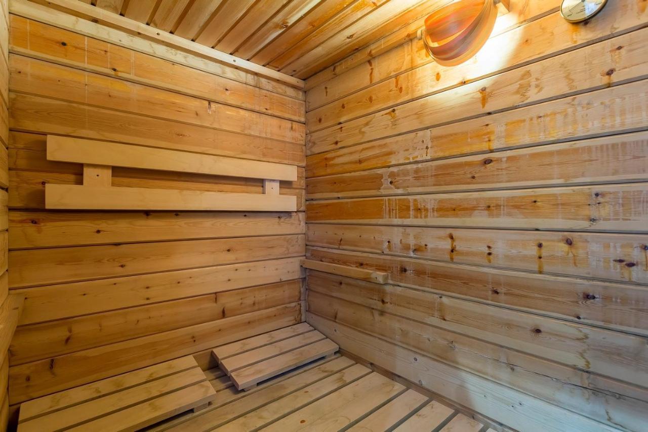 The Old Lyon Sauna 6 People Exterior photo